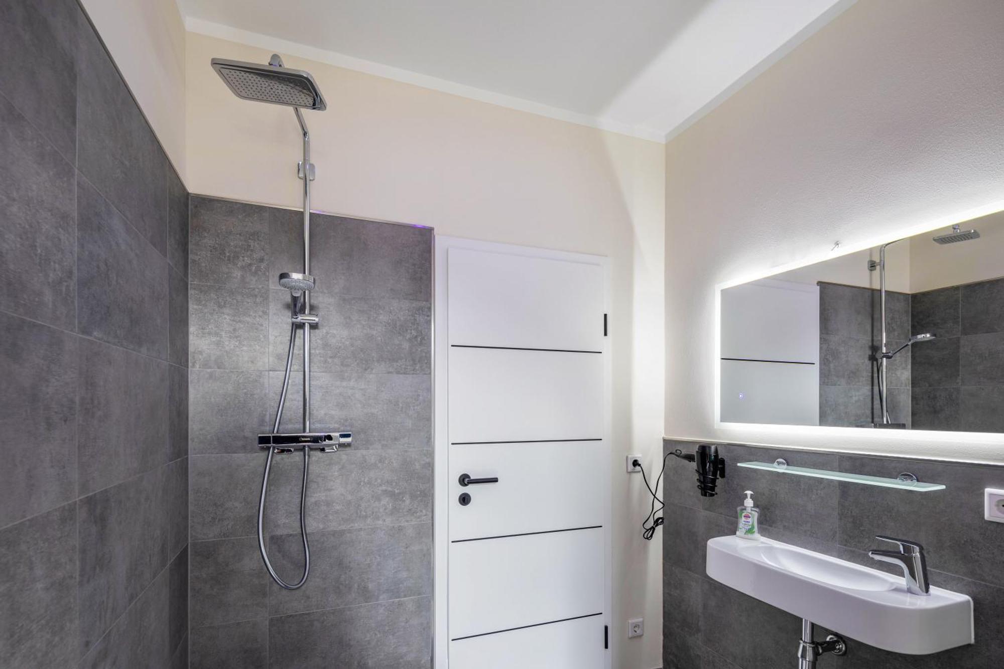 Residenz Unter Der Birke - Esche Apartment Eisenach Ngoại thất bức ảnh